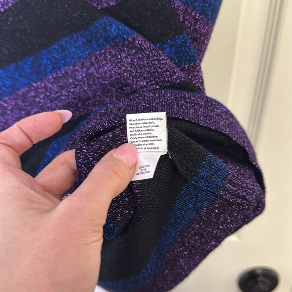 Black and Purple Sleeveless Tank Top with Stripes - Picture 6 of 7